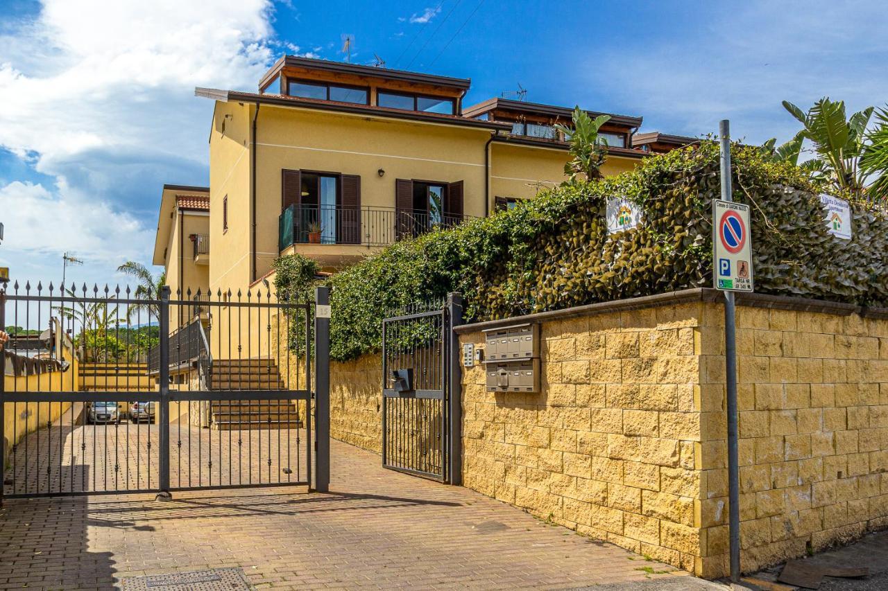 Villetta Desiderio Apartment Giardini Naxos Exterior foto